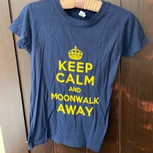 Graphic navy blue t-shirt “Keep Calm and Moonwalk”